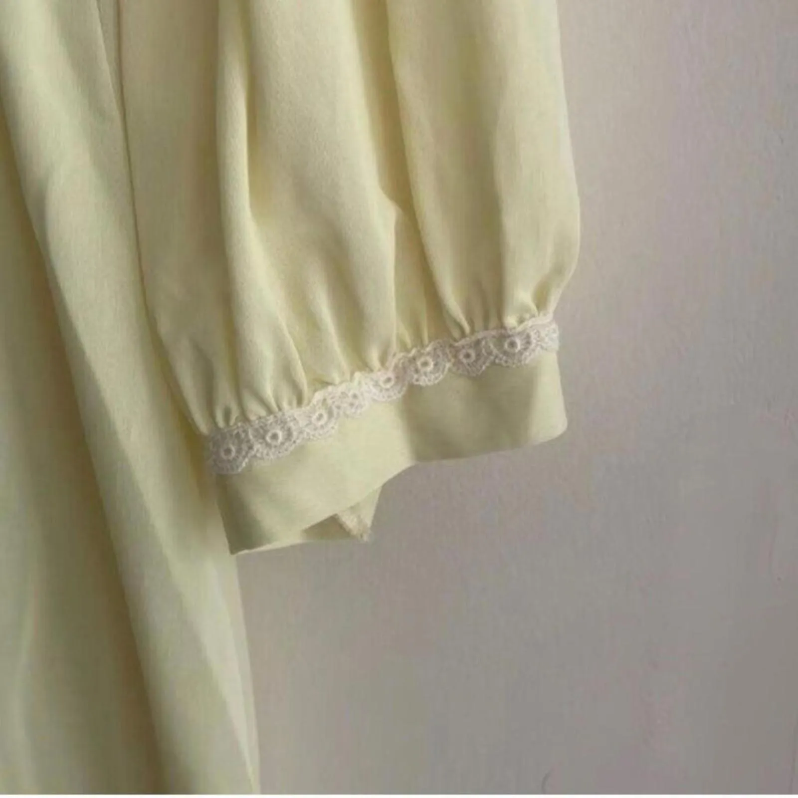 ✅Vintage Yellow Button Down Pink Floral Embroider Lacer Trim Nightgown Lingerie Size L - Image 4
