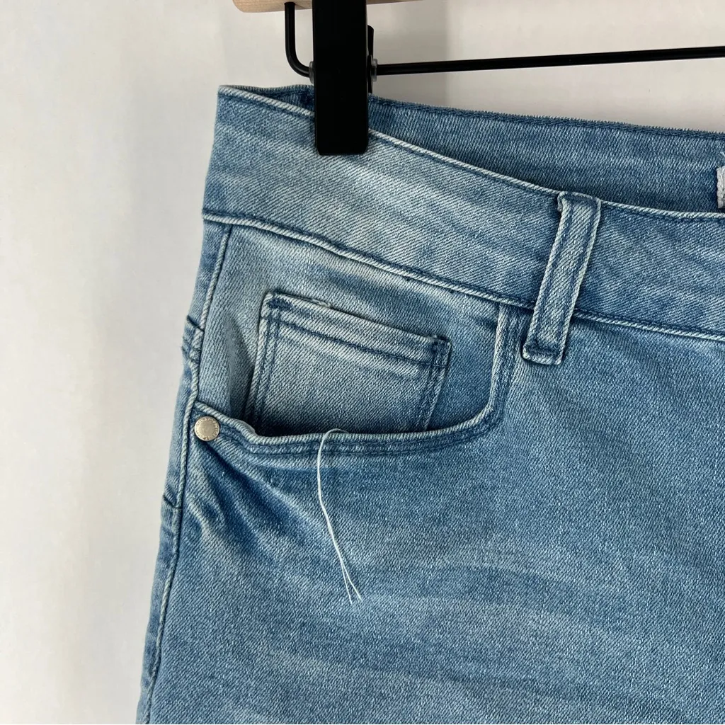 Oak & Poppy Size 6 Light Wash Stretch Denim Lace‎ Trim Bermuda Shorts Bohemian Blue - Image 3