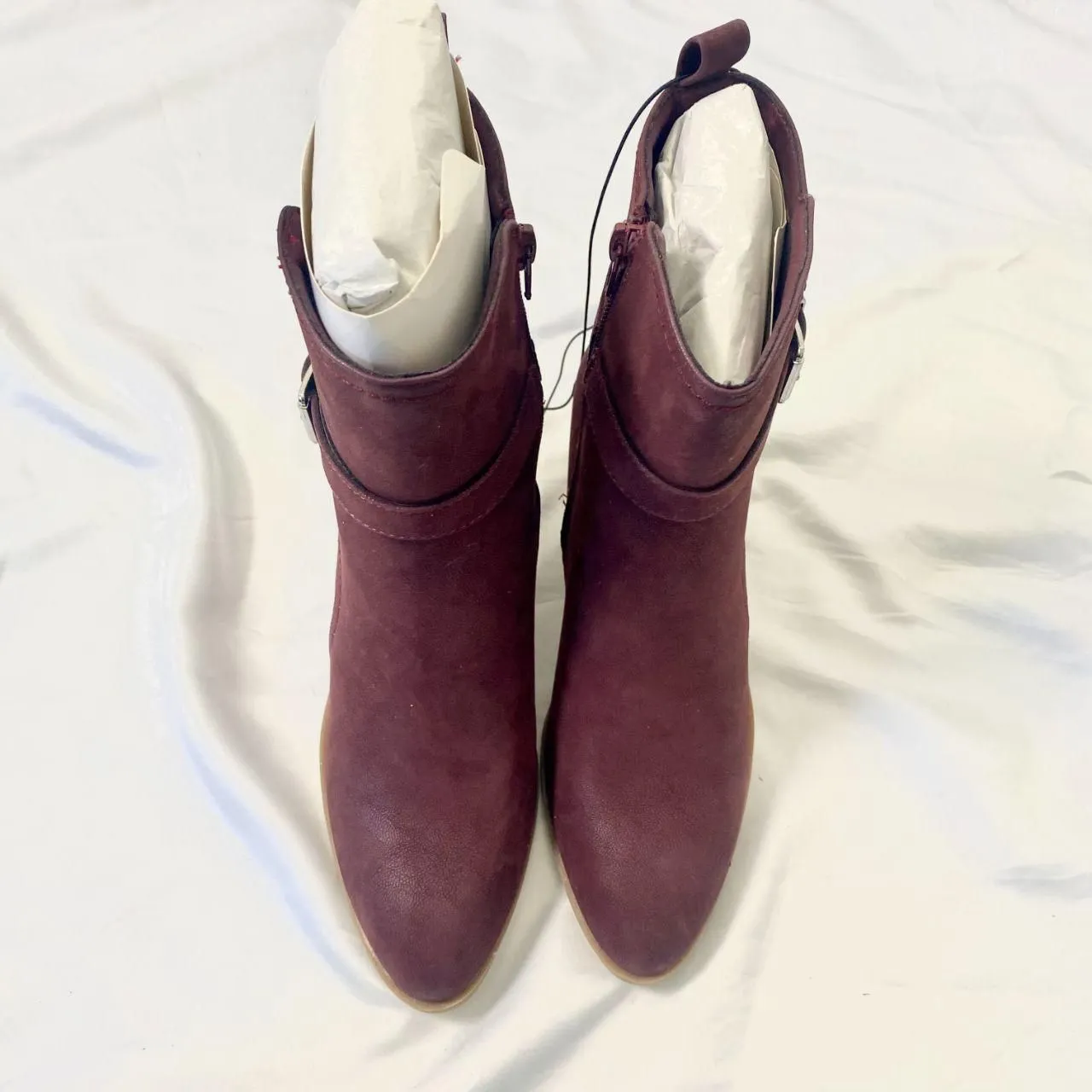 Mia NWOT Retro Boho Buckle Burgundy Berry Faux Leather High Heel Boots US 9 - Image 3