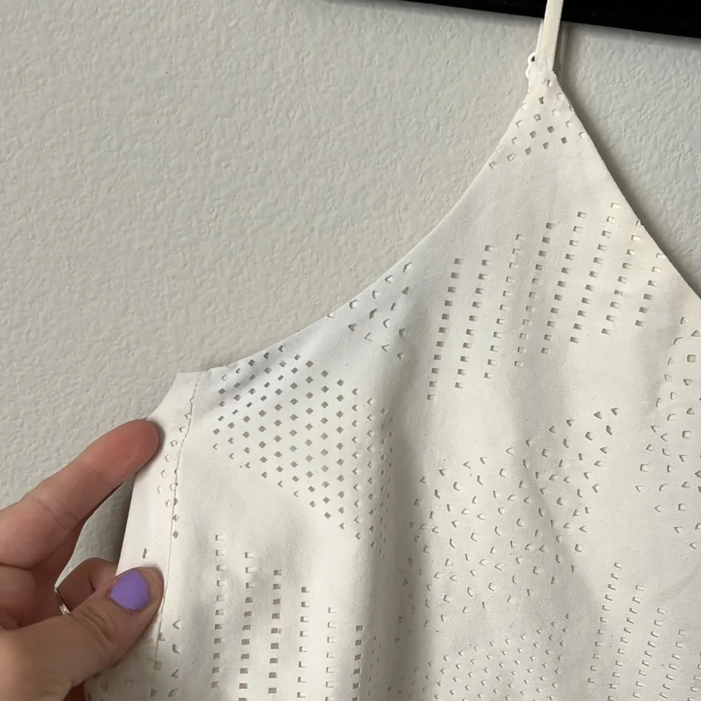 Athleta Lasercut Crop Tank | Small - Image 3