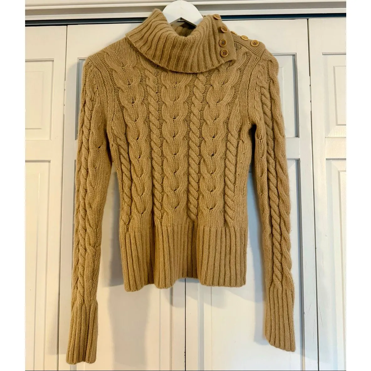 Banana Republic Angora Lambswool cableknit button neck sweater small - Image 3