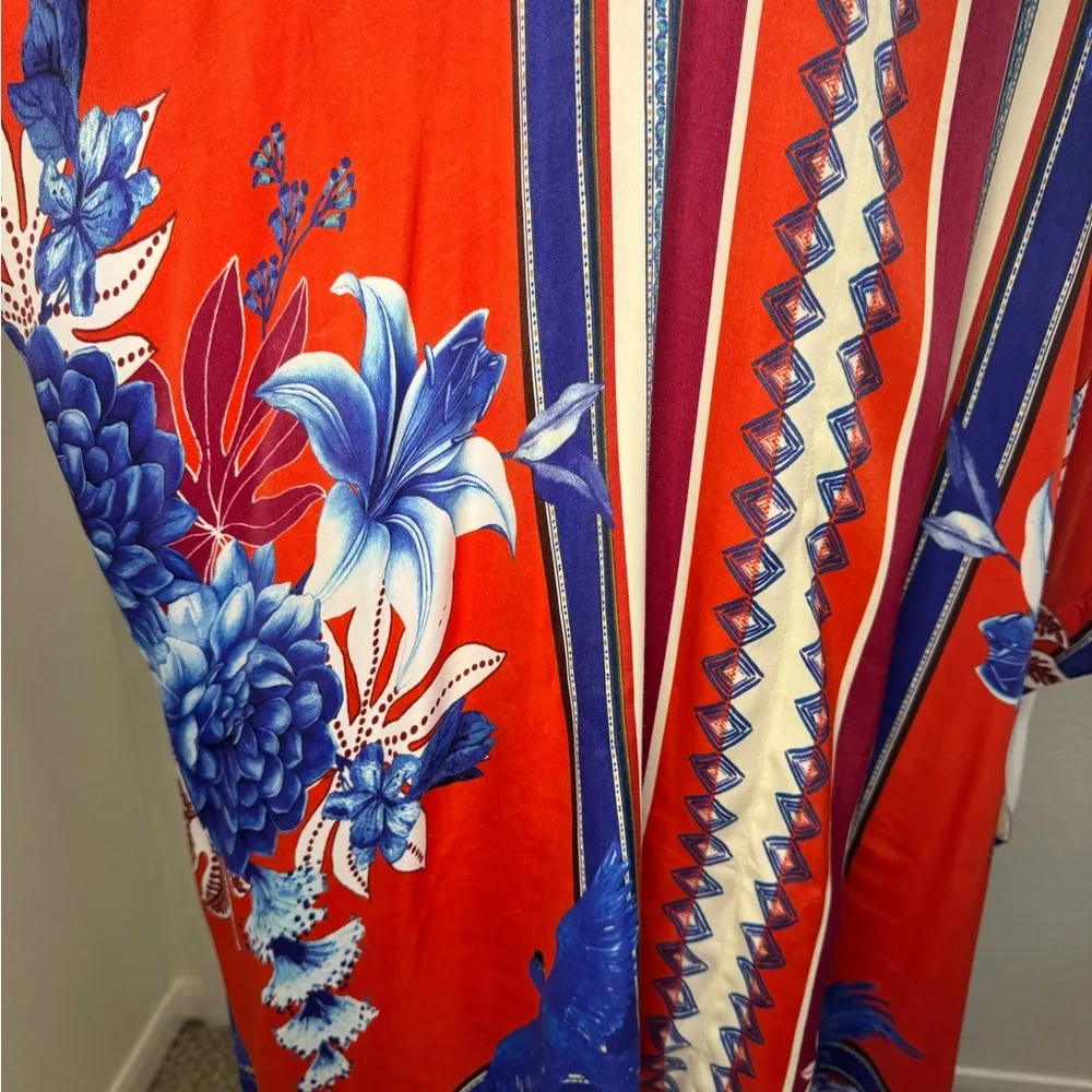 Farm Rio Macaw Red and Blue Geometric duster with Flowing Sleeves. - Image 11