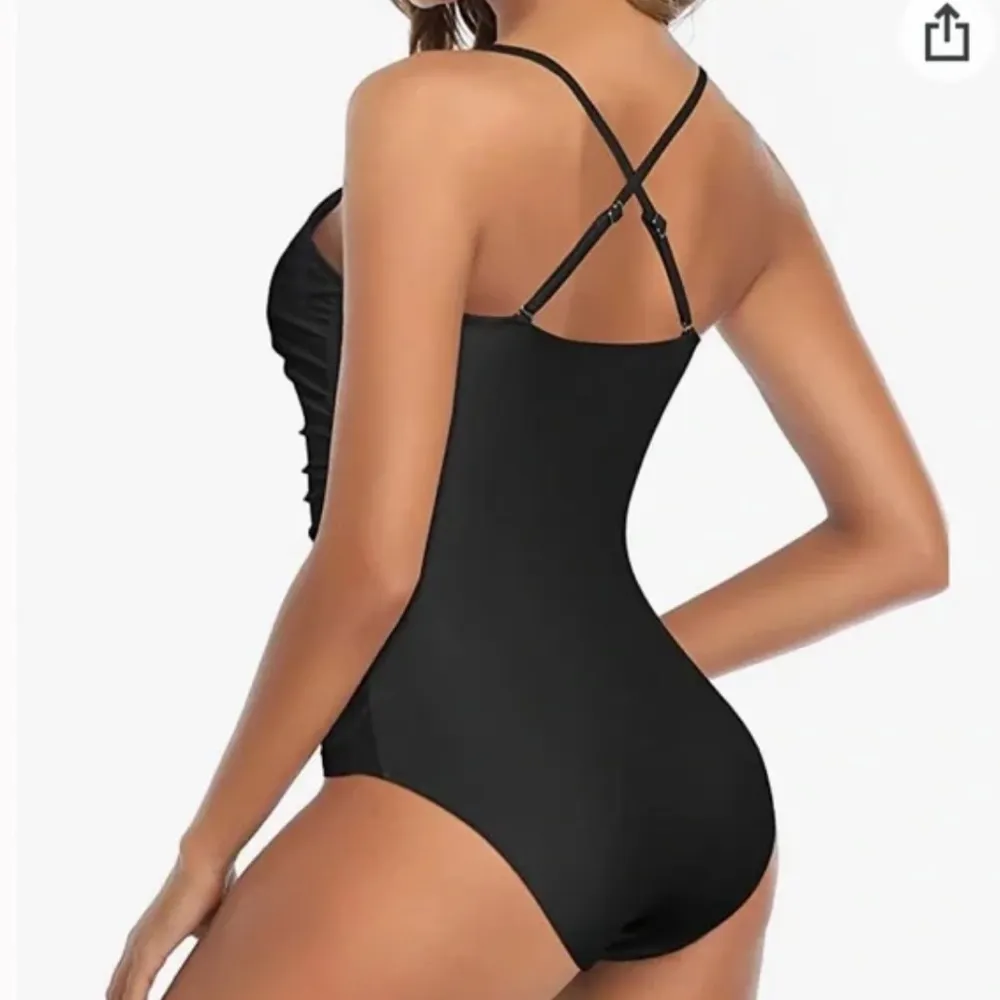 Holipick NWT One Piece High
Neck Criss
Cross Swimsuit Tummy black XS - Image 9