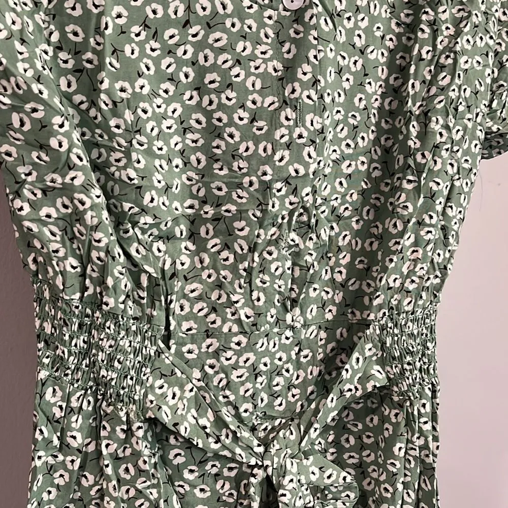 NWOT Ditsy flower midi dress - Image 5