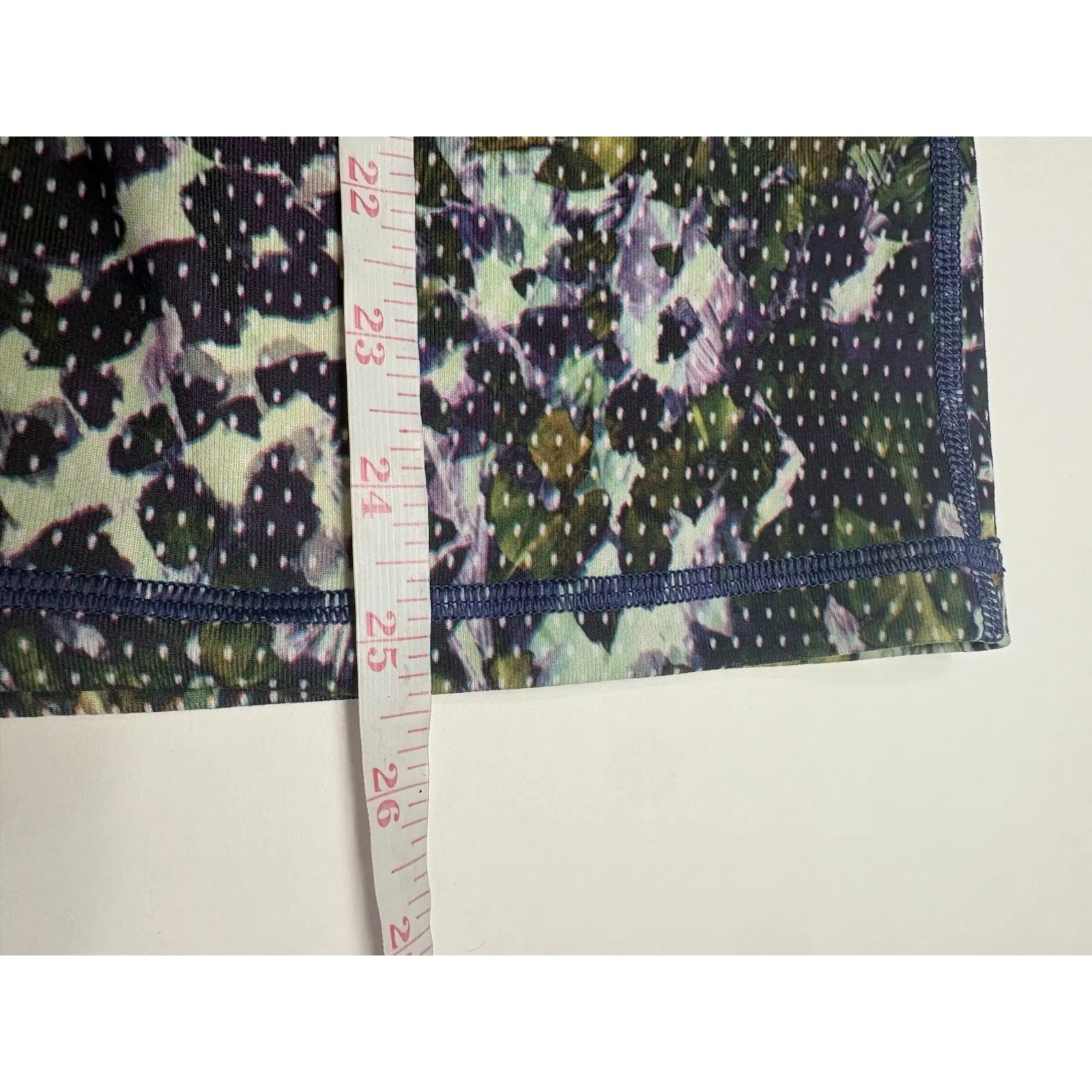 Lululemon Power Y Tank Luon in the Lilac Size 4 Yoga Pilates Unpadded Wicking - Image 7