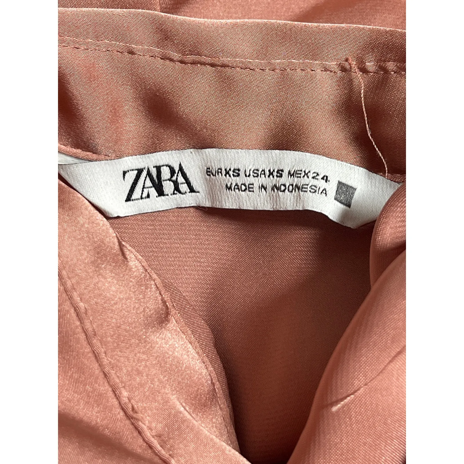 Zara Women's Rose Pink Silk Satin Long Sleeve Button Down Shirt Top Size XS - Image 3