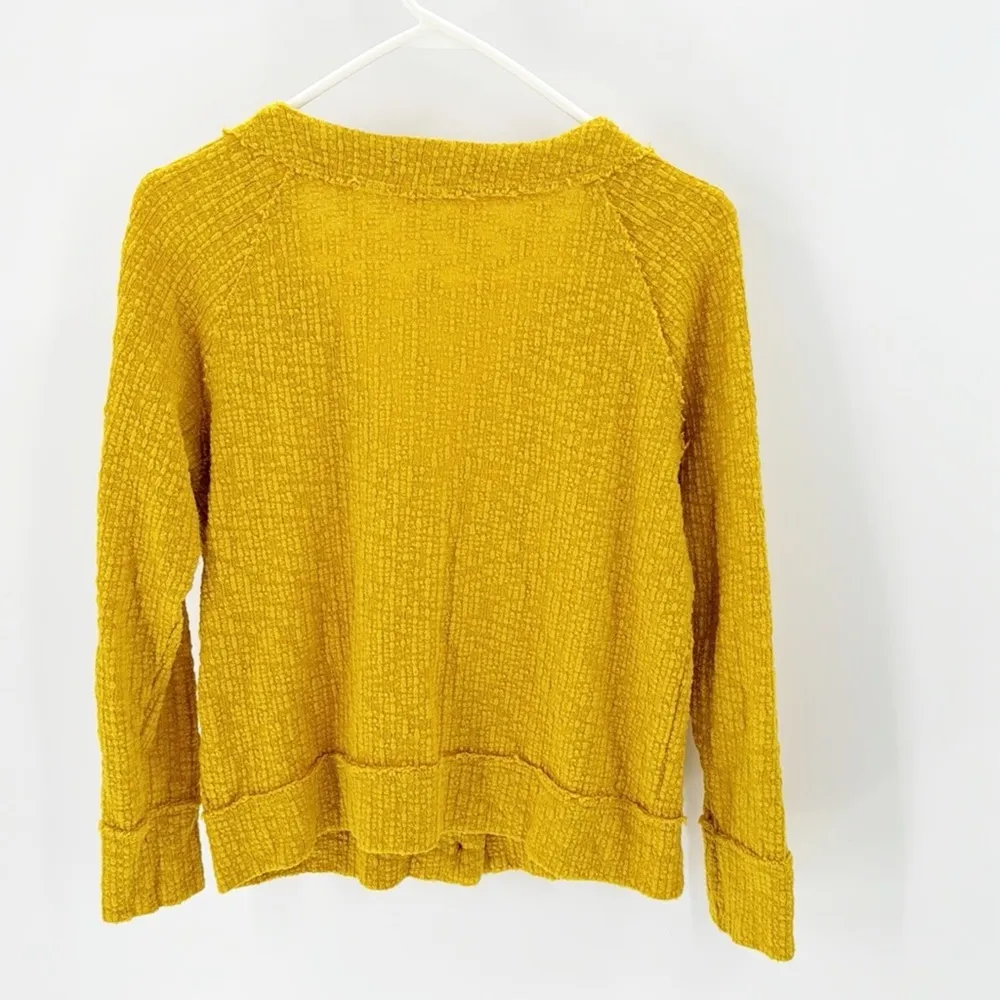 Two Vince Camuto Sweater mustard Long Sleeve Button semi cropped cardigan boxy Yellow - Image 6