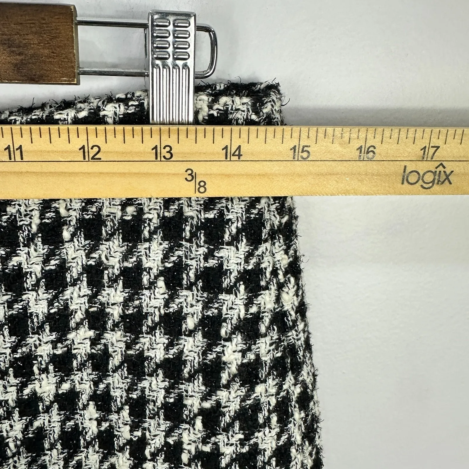 LOFT Tweed Mini Skirt Womens 2 Black White Houndstooth Preppy Academia Chic - Image 2