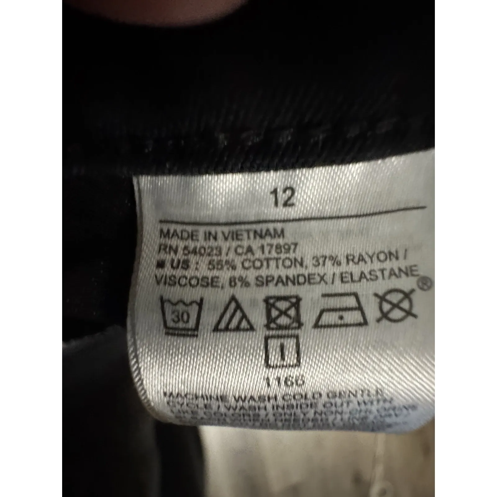 Old Navy High Rise Pixie Straight Leg Ankle Pants Size 12 Black High Rise E472 - Image 5