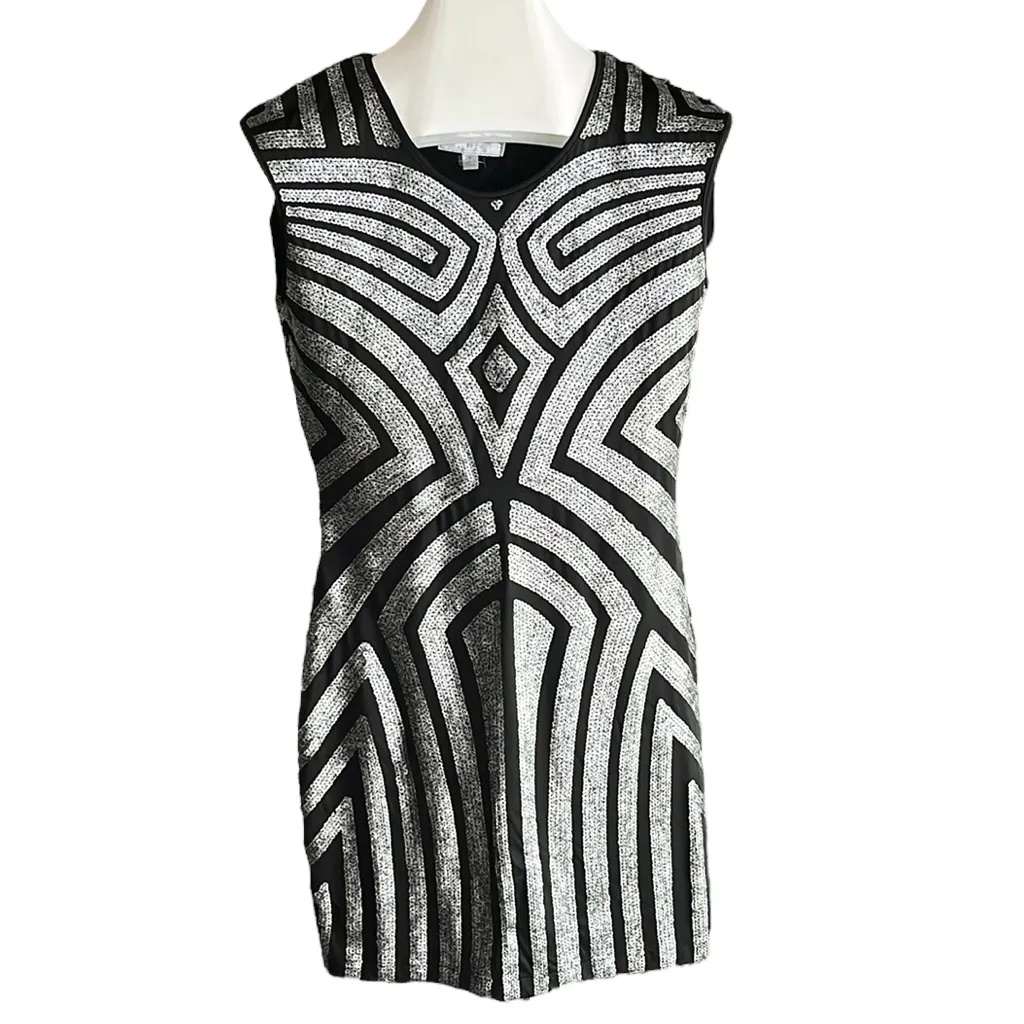 Romeo & Juliet Couture sequin dress - Image 3