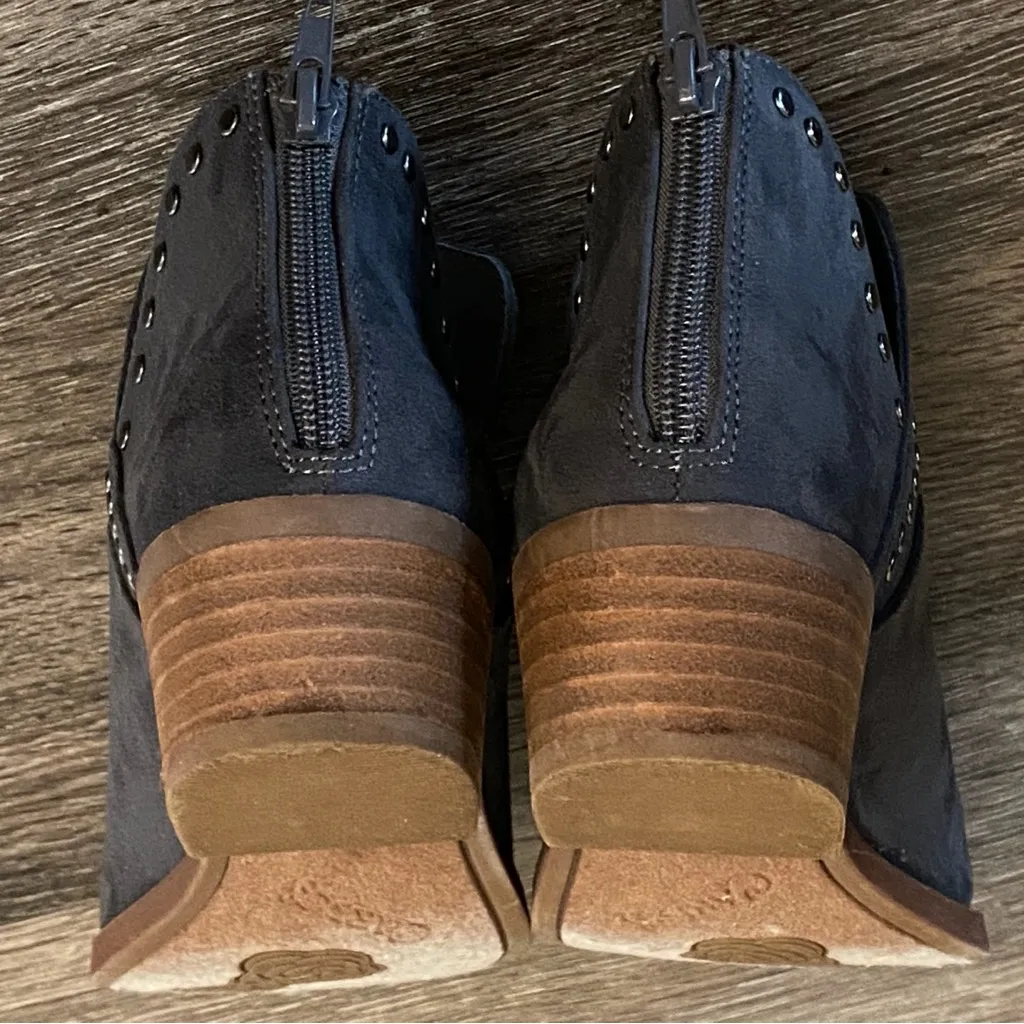 Carlos Bailey Grey Silver Embellished Slit Ankle Booties Women's Sz 7.5 Gray - Image 5