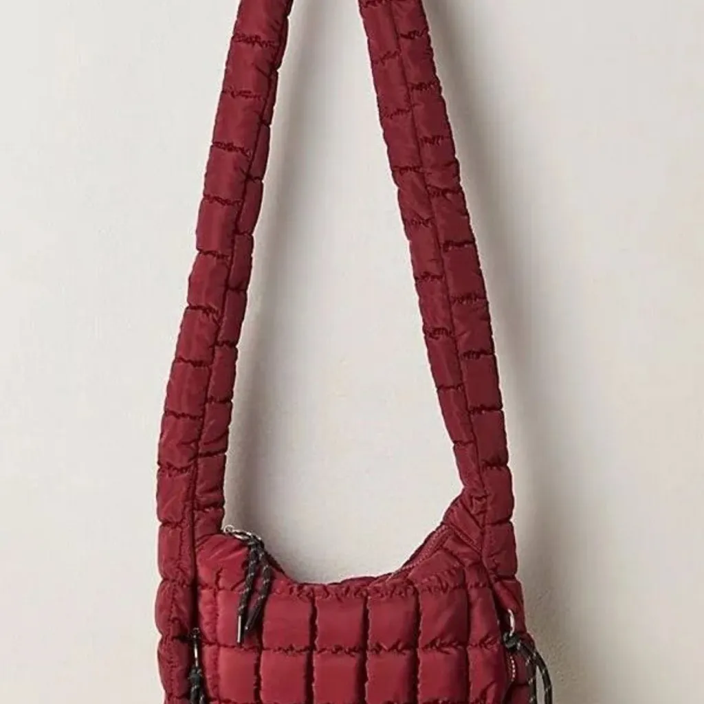 FREE PEOPLE - BABY CARRYALL SLING BAG QUILTED CROSSBODY NWT IN WINE/BURGUNDY - Image 5