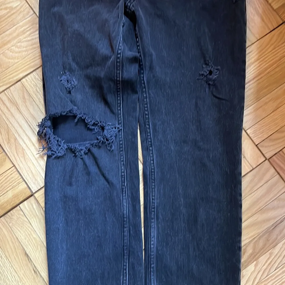 A&F Curve Love “The Dad” High Rise Jeans - Image 3