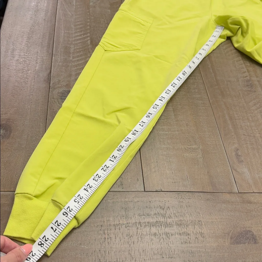 FIGS  Zamora Joggers super cool color - Image 6