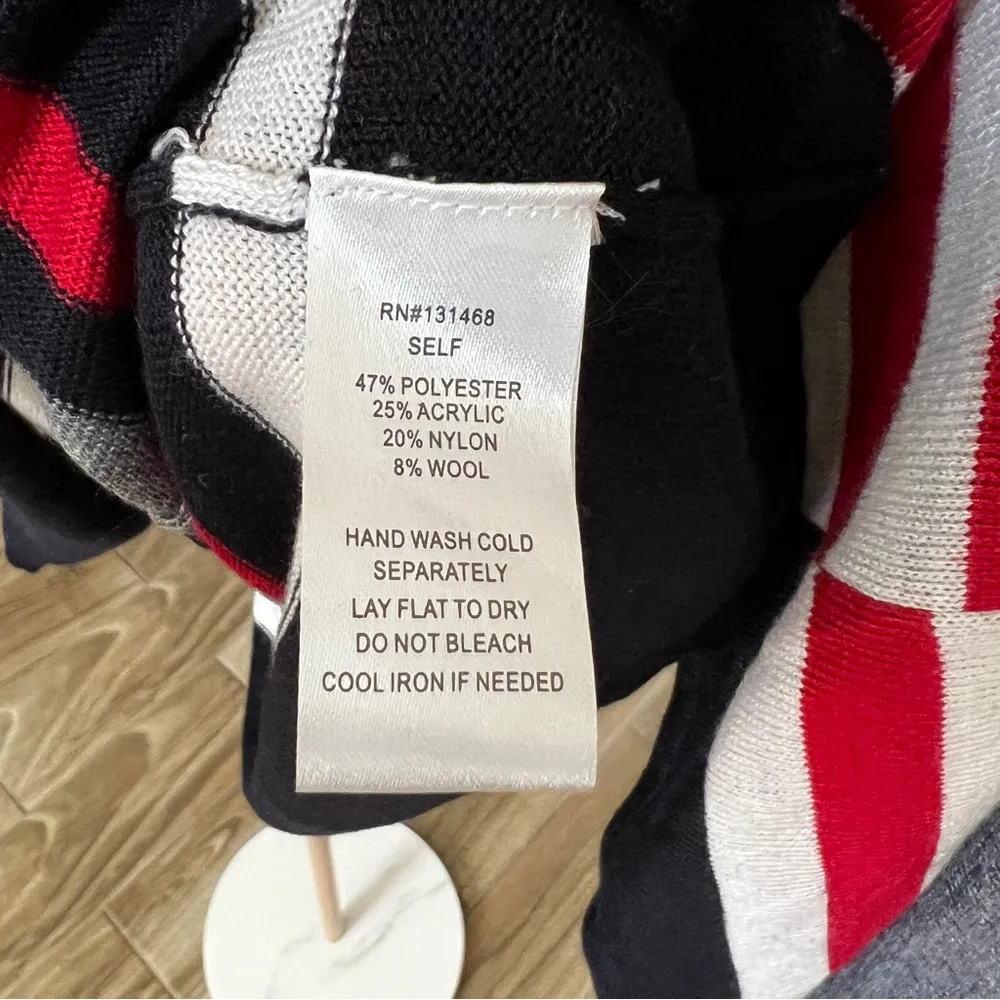 Calvin Tran NWOT oversized sweater. Size is medium/large Blue - Image 4