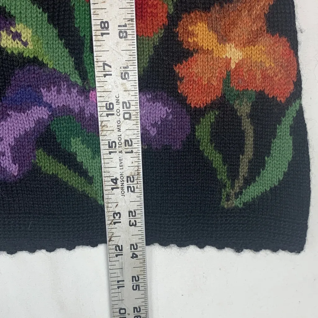 Everything Alpaca size medium Black floral cardigan wool Women's Black Sweater - Image 9