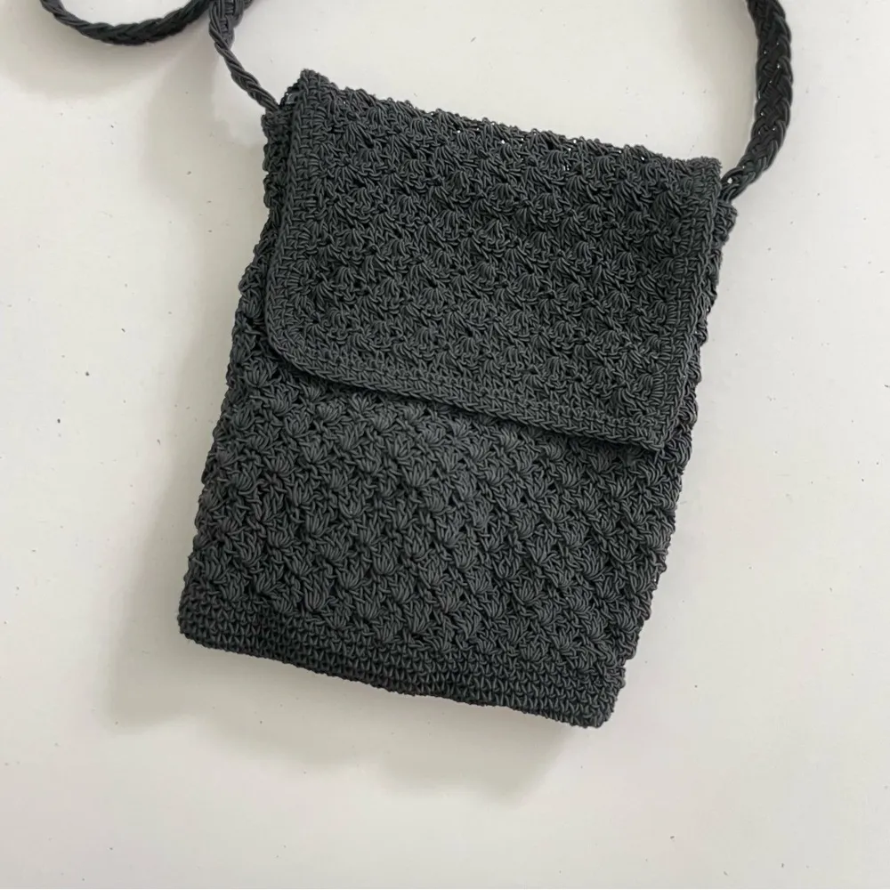 Crocheted Crossbody Purse Coin Pouch Zipper Closure Black Lightweight Small - Image 2