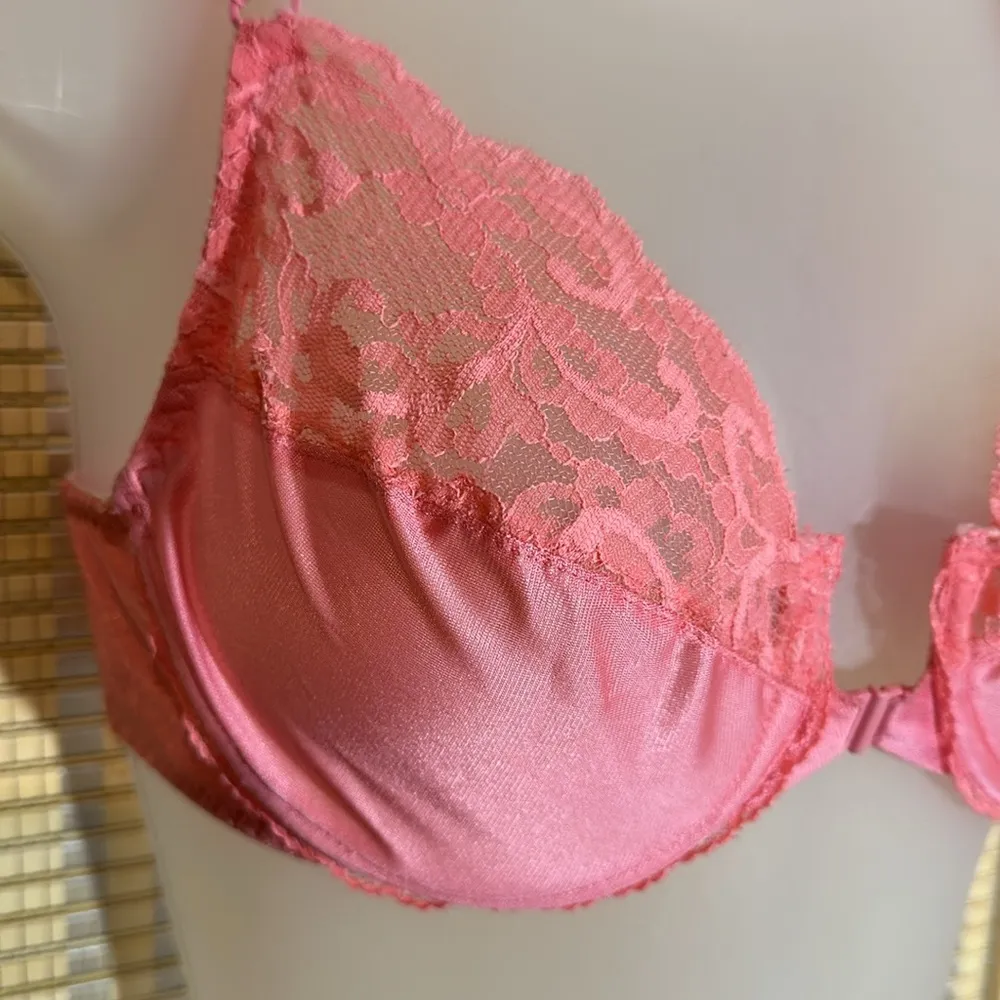 Vintage JC Penney Nice 'N Spicy Pink Front Close Demi Bra Satin and Lace 34C Size undefined - Image 5