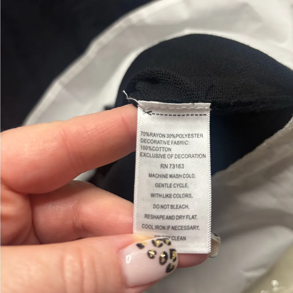 Cable & Gauge Twofer Sweater Size Small Black Layered Look White Collar New - Image 5