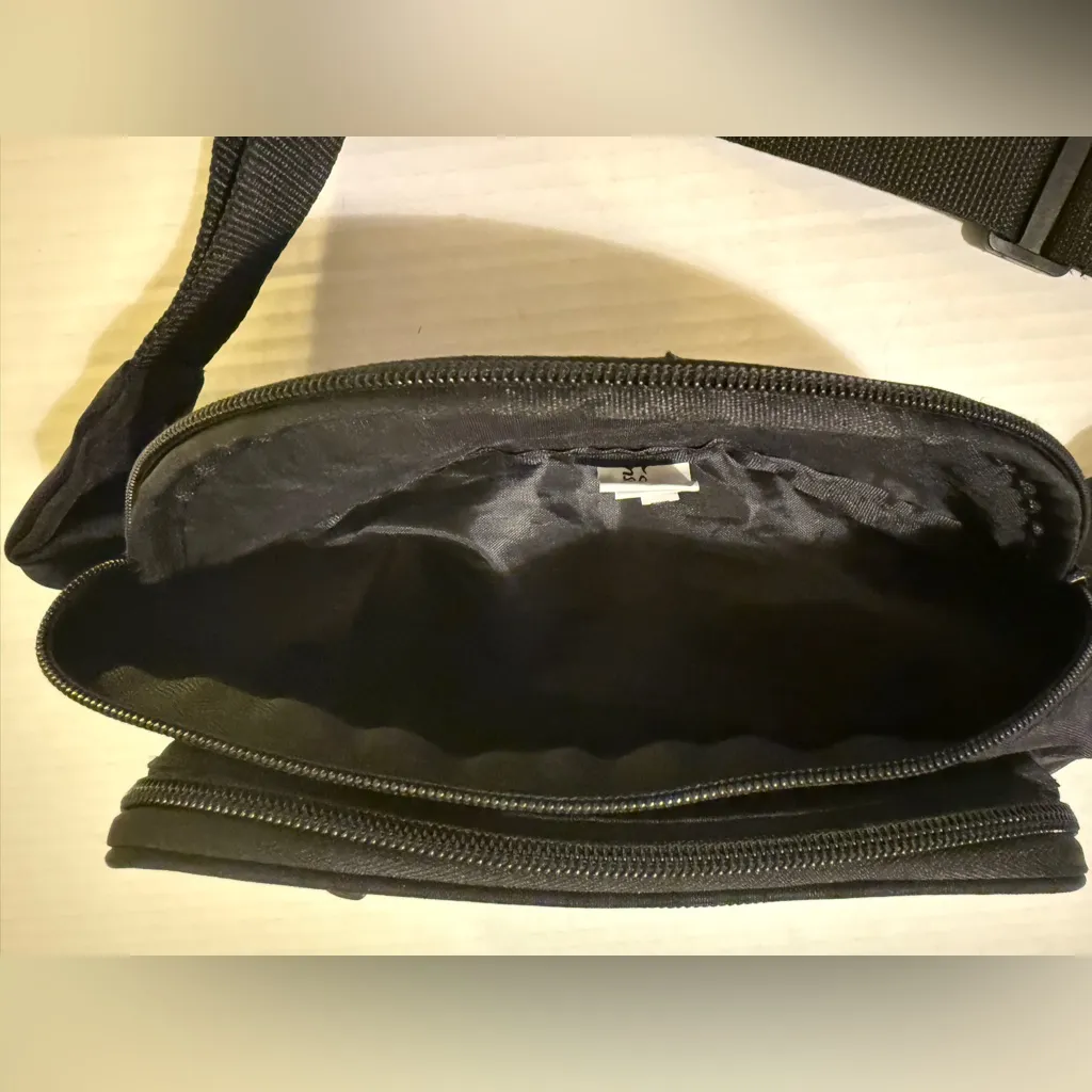 Busch Gardens Black Vtg Embroidered Animal Letters Fanny Pack Bag Crossbody NWOT - Image 5