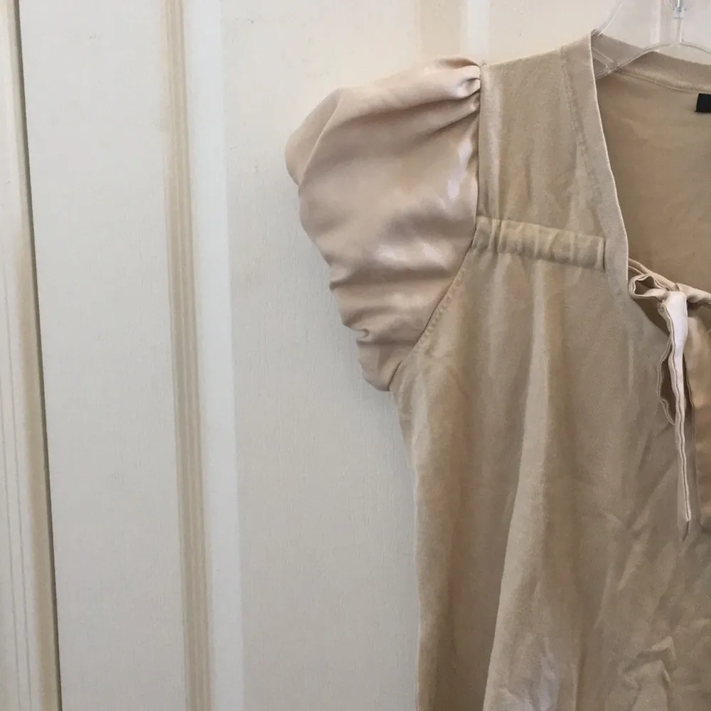 August Silk FINAL MARKDOWN Sweet  top petite medium - Image 2