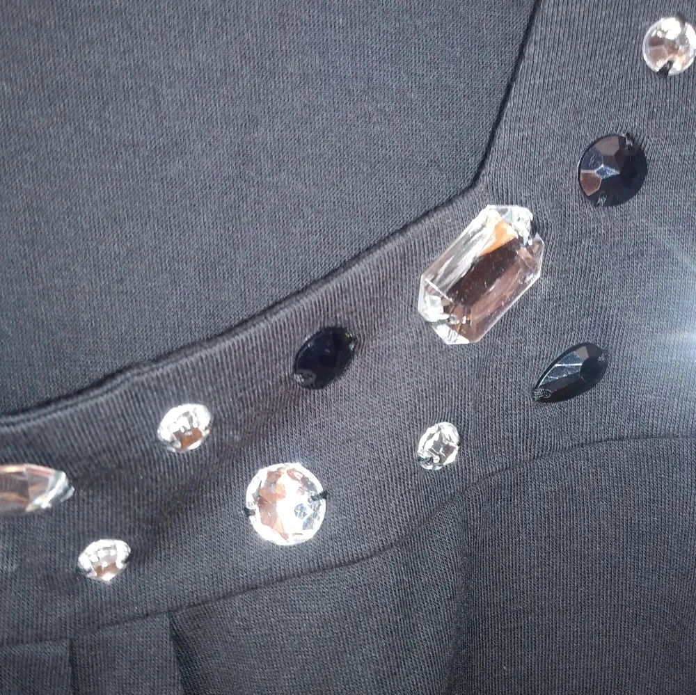 LA Blues 22/24 Shprt Sleeved Rhinestone Embellished Top Plus - Image 2