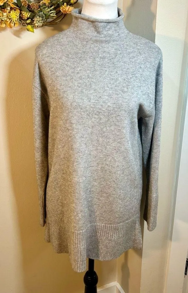 ANTHROPOLOGY MOTH Saskia Oversized Gray Mock Turtleneck Long Sweater Sz XS - Image 1