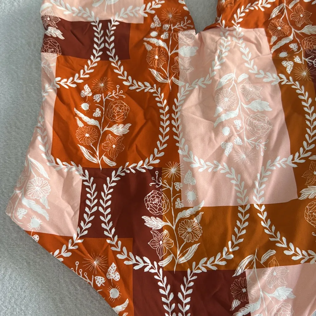 Maaji Fanni One piece Swimsuit, Size large , $178 - Image 8