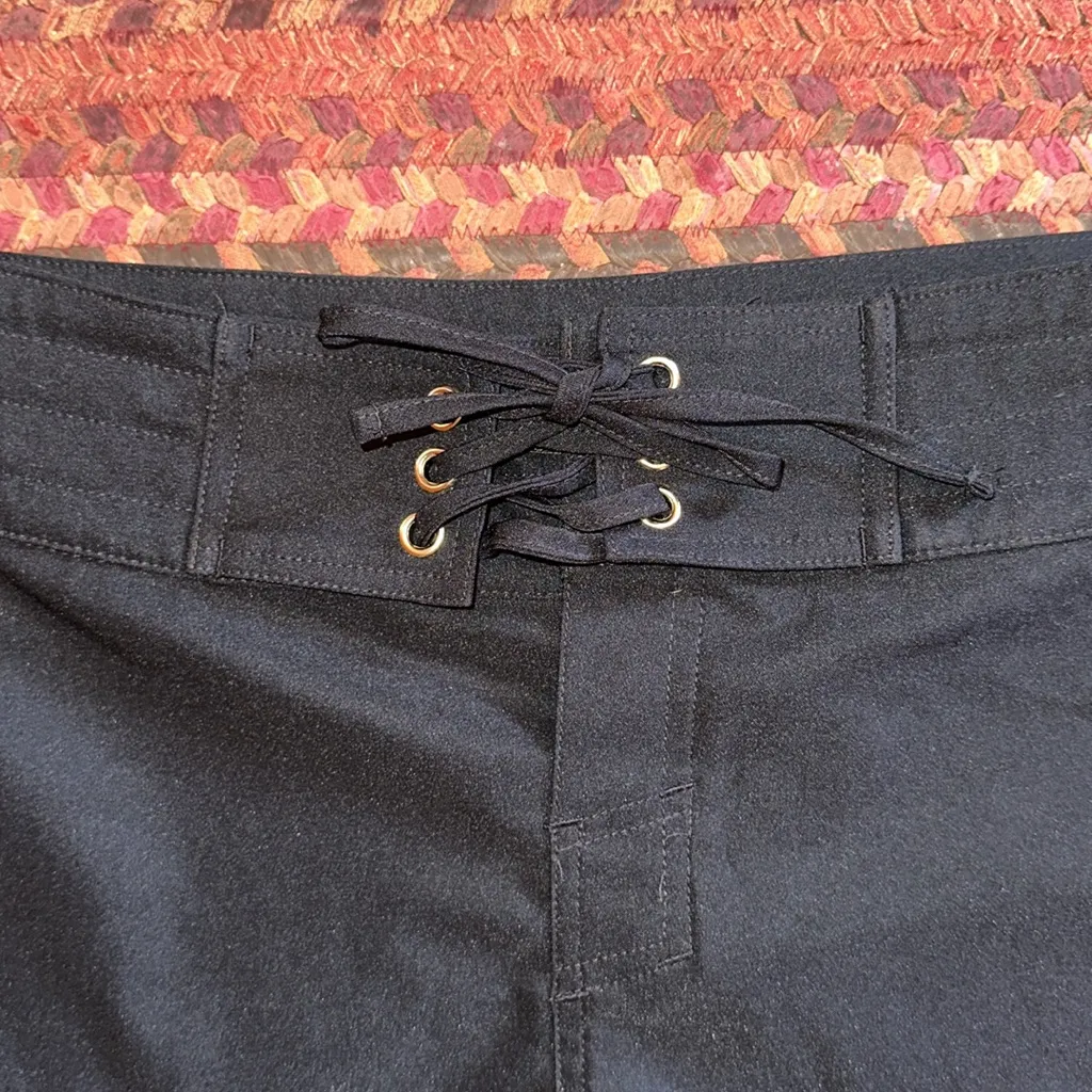 LA BLANCA BLACK LACE FRONT WUICK DRY BOARD SHORTS - Image 2