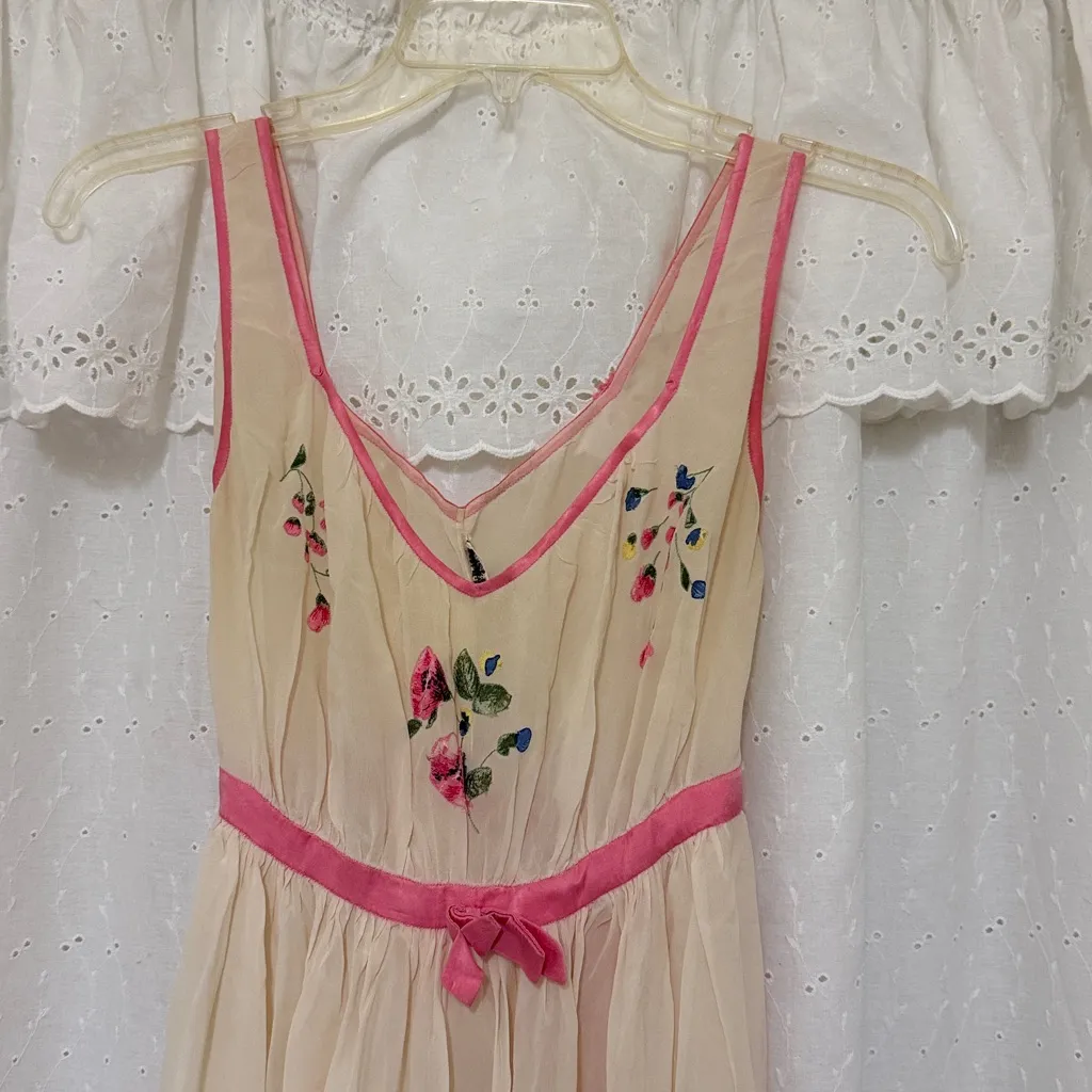 Vintage Elegant floral embroidered Slip Dress w Satin Bow Made in Italy Neiman Tan Size L - Image 6