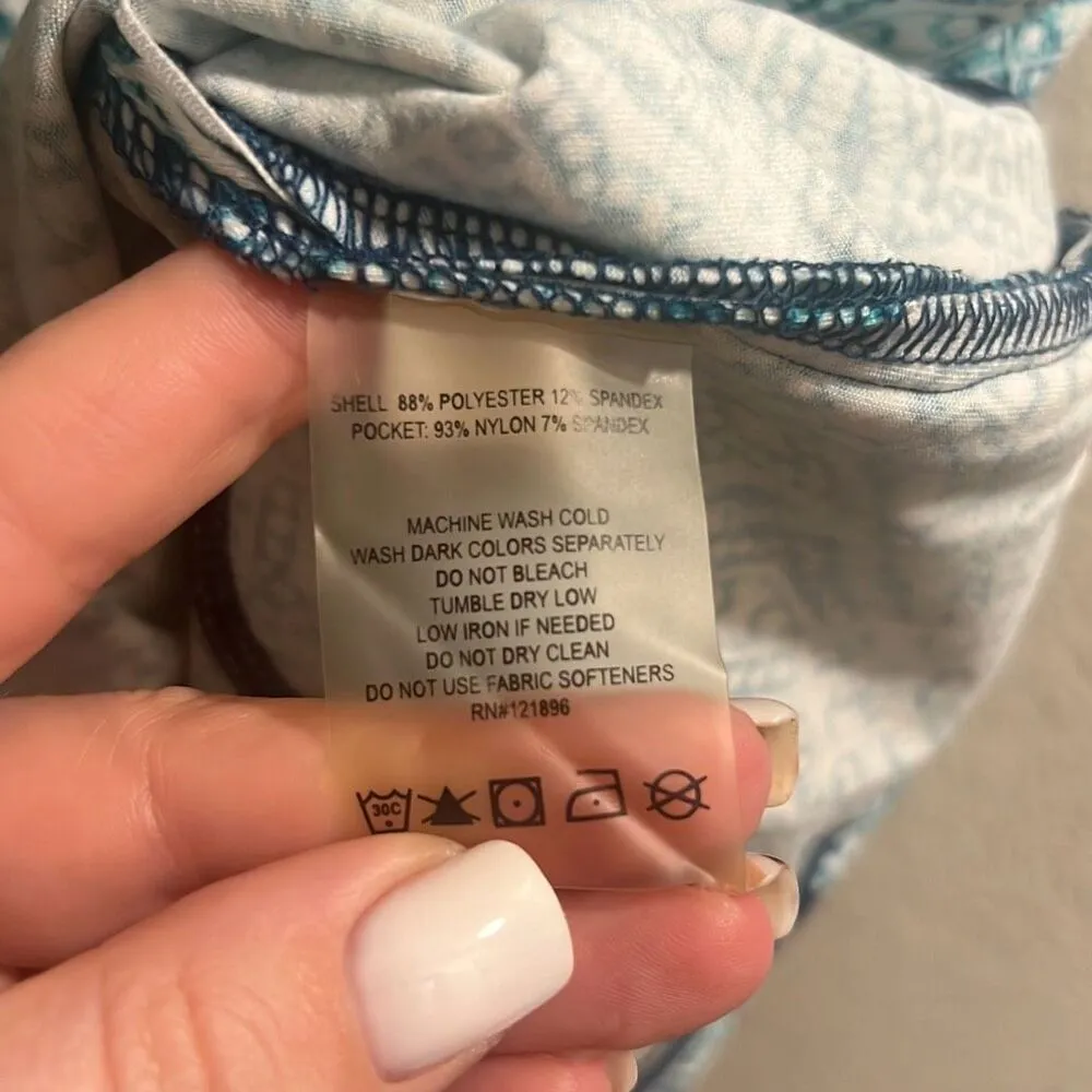 ✨Title Nine Womens Ruched Grace Sz Medium Pattern Tee✨ - Image 7