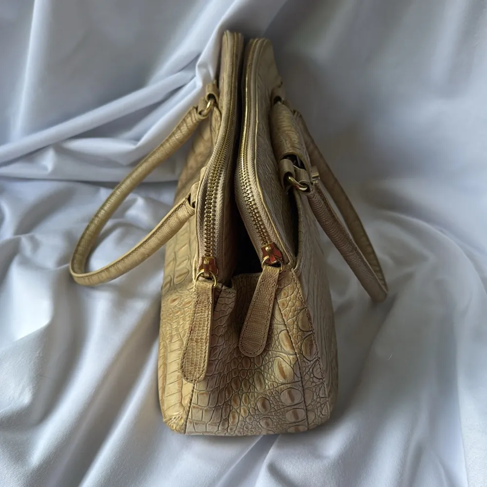 Vintage Brahmin Gold Crocodile Leather Embossed Purse Hand Bag Designer Luxury - Image 2