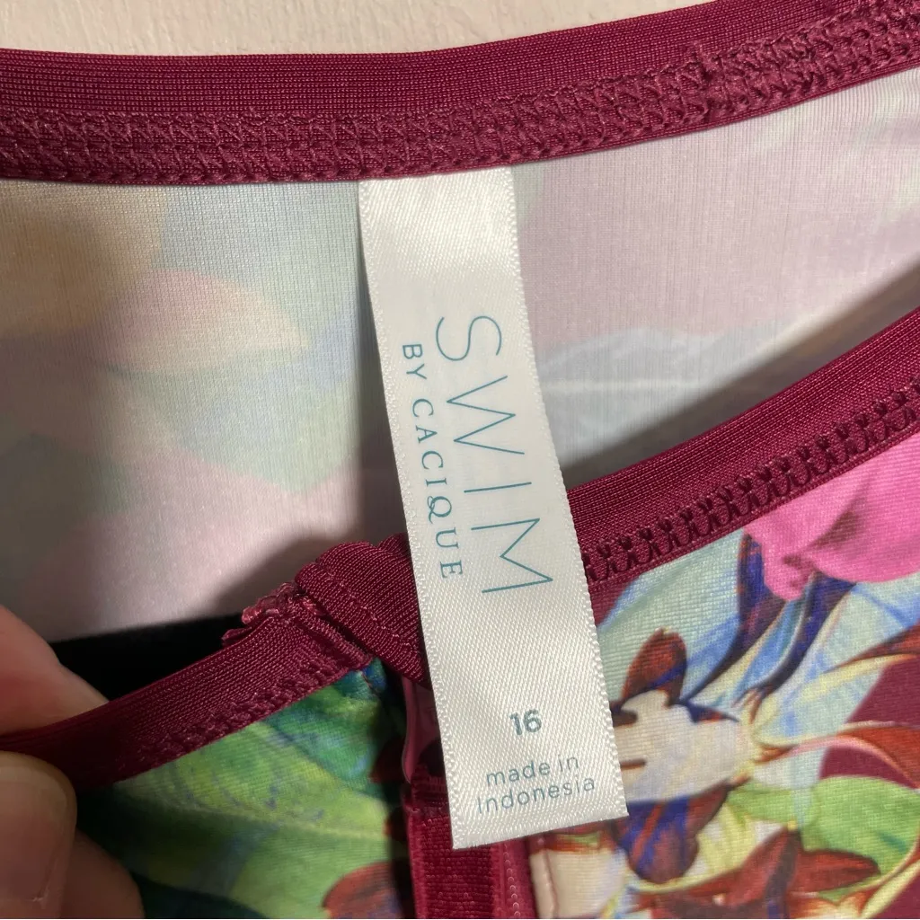 Swim by Cacique Rash guard Top Tropical bird pattern 1/4 Zip - Image 7