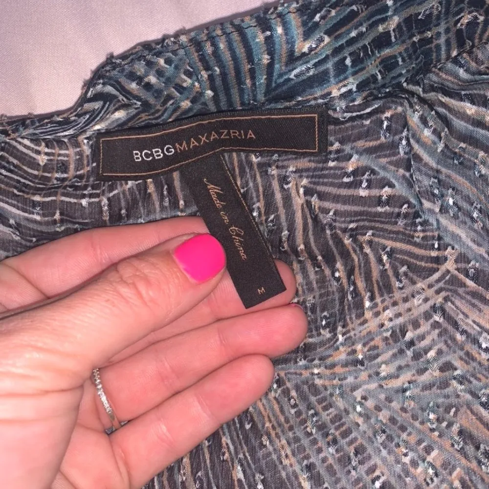 BCBG Max Azria Women's Silk top - Image 3