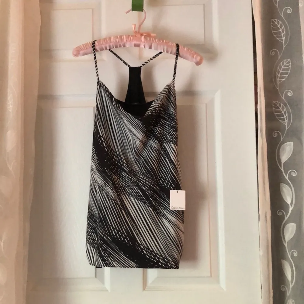 Calvin Klein top, new with tag - Image 2
