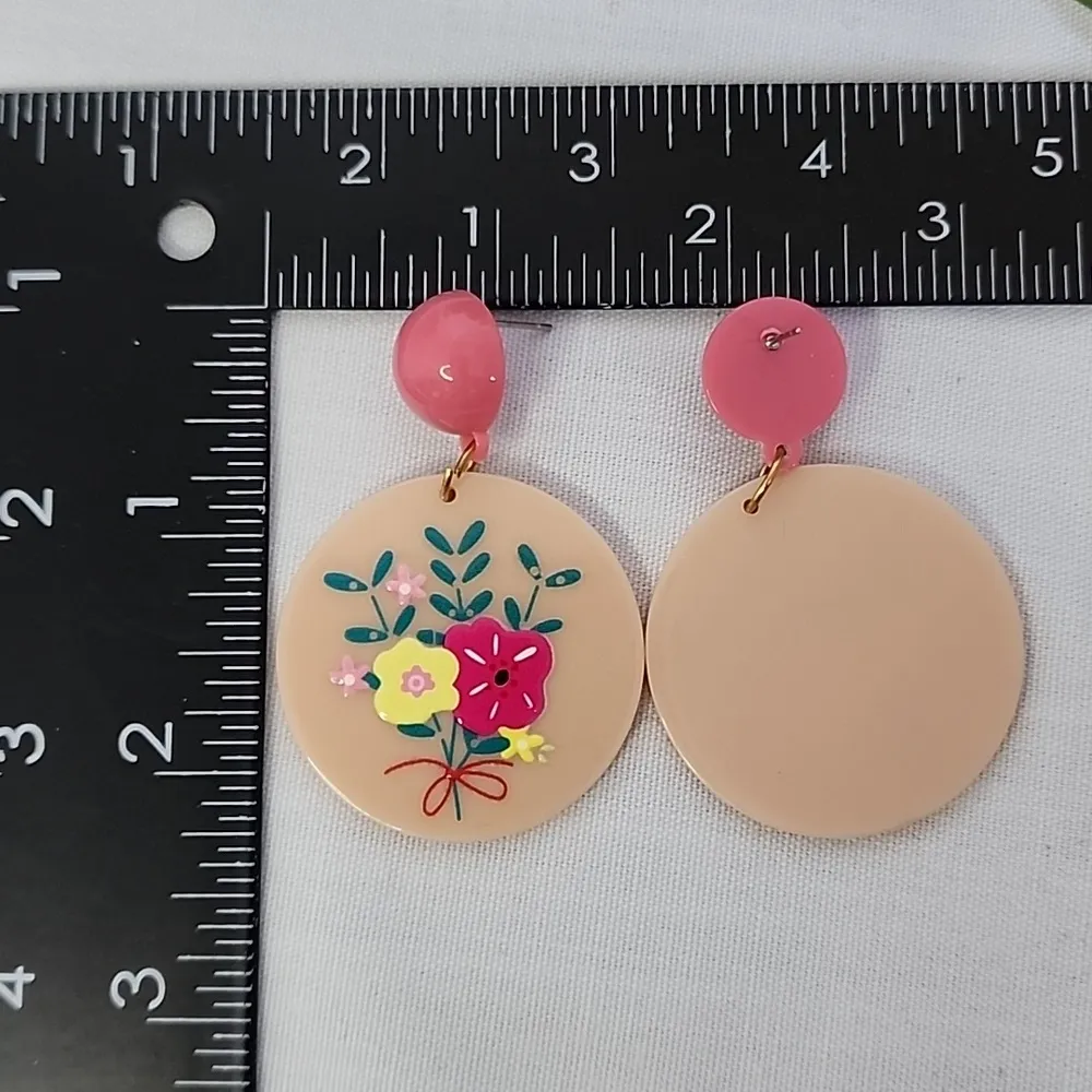 Acrylic Disc Drop Earrings Painted Flower Design New Pink - Image 5