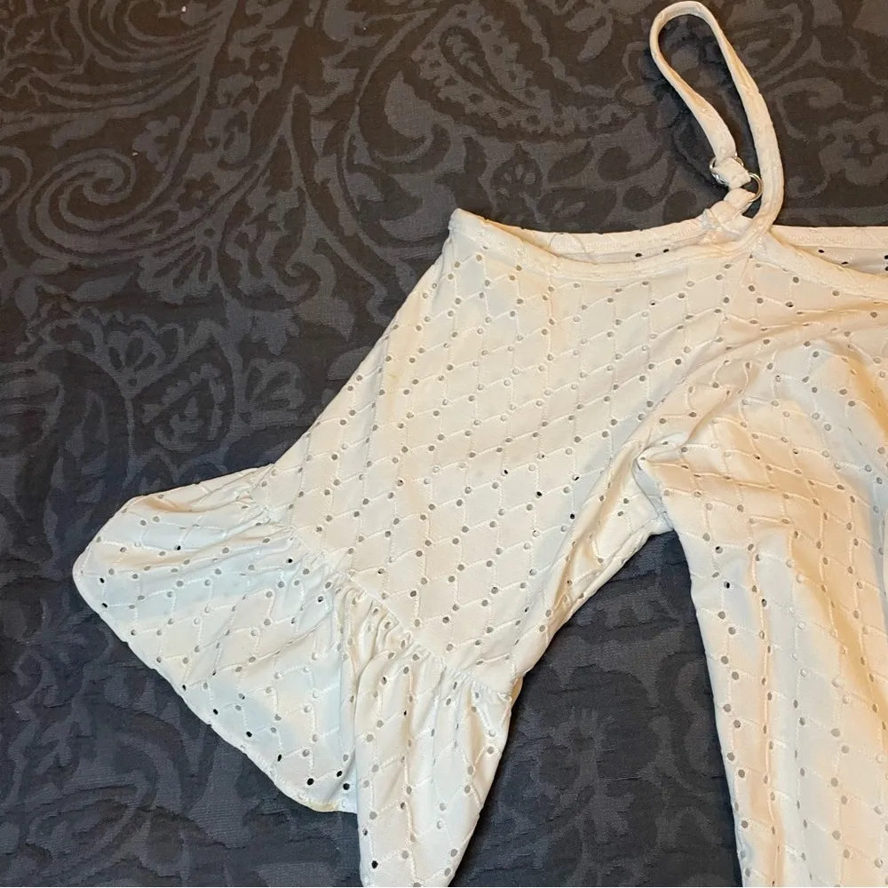 MICHAEL KORS Eyelet elegant Blouse. 
Size XL - Image 3