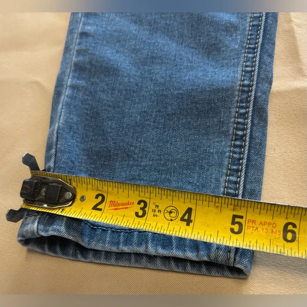 Iris Distressed Skinny Jeans Medium Wash Size 11 Junior‎ - Image 9