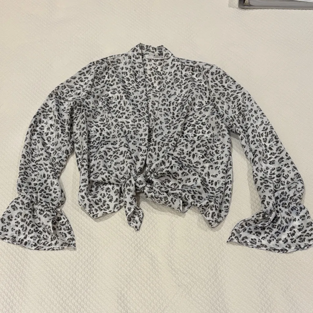 Women's Black Gray White Leopard Print cardigan blouse - Image 2