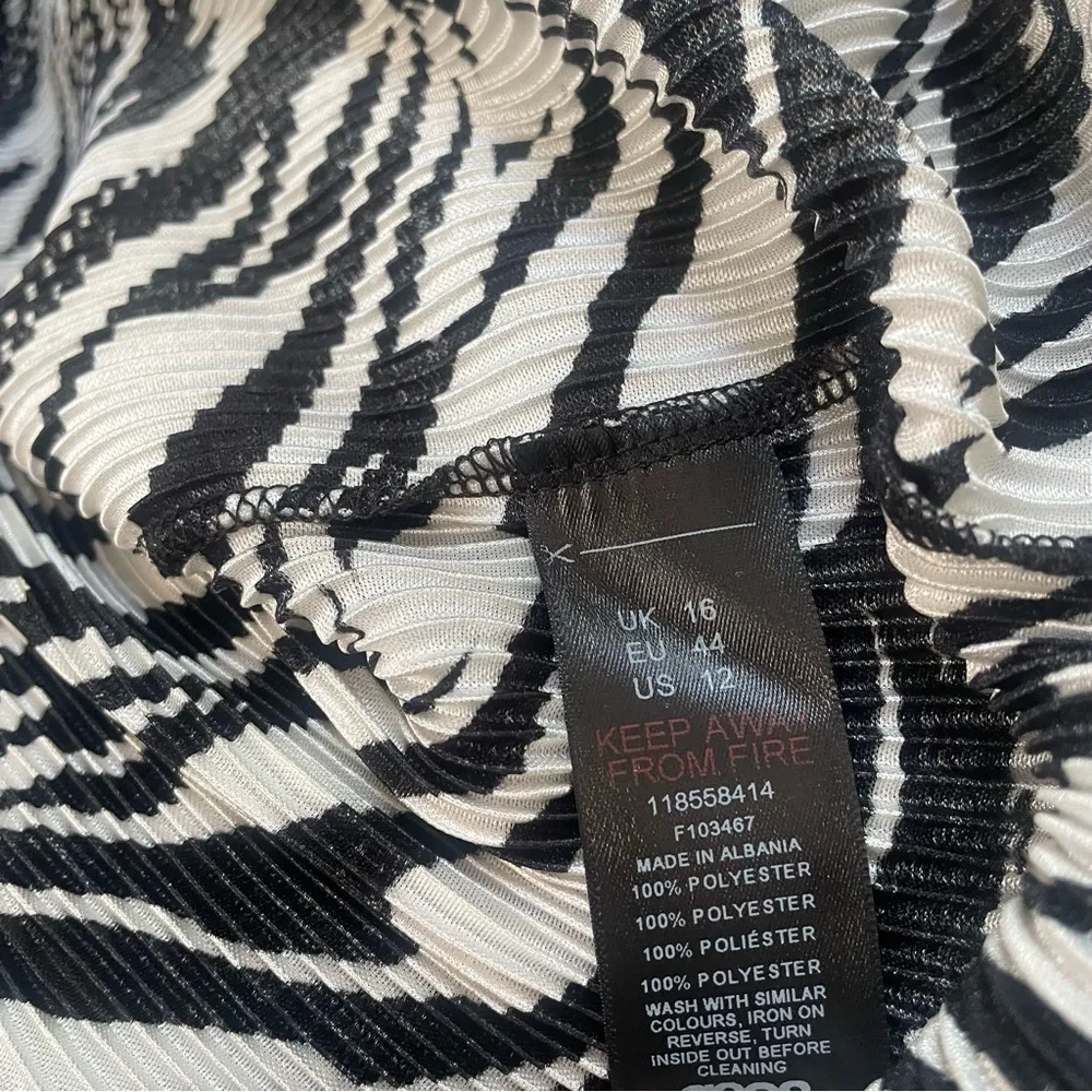 ASOS Design MIDI Dress Size 12 - Image 6