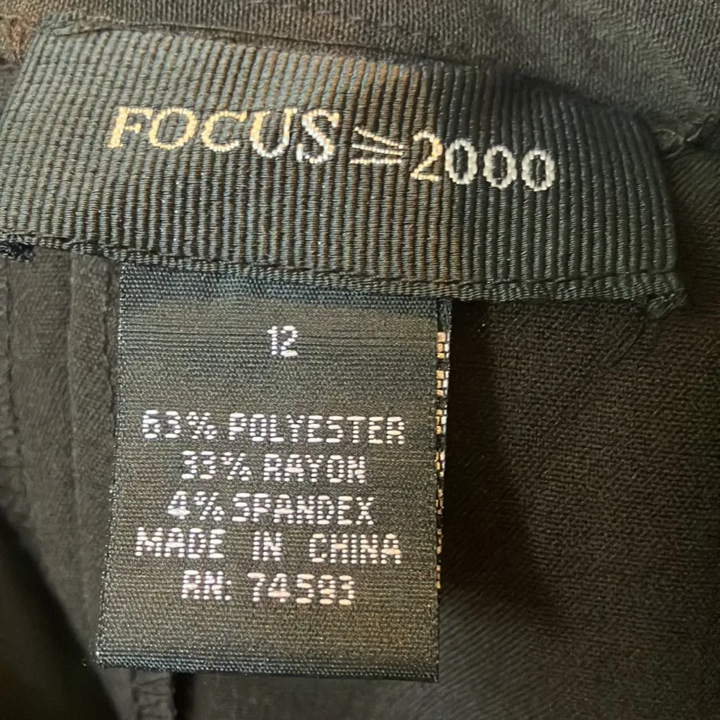 FINAL MARKDOWN Focus 2000 skirt 12 - Image 3