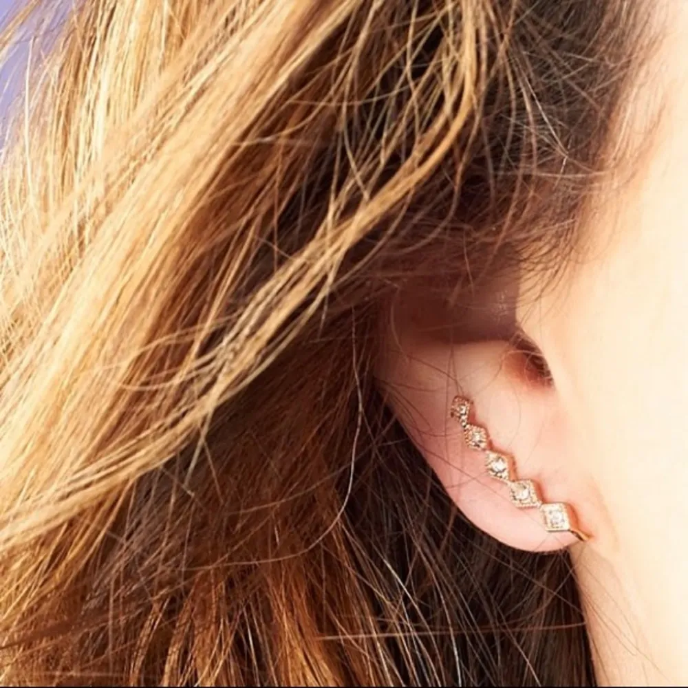 LUV AJ Diamond Kite Crawler + Stud Set - Image 6