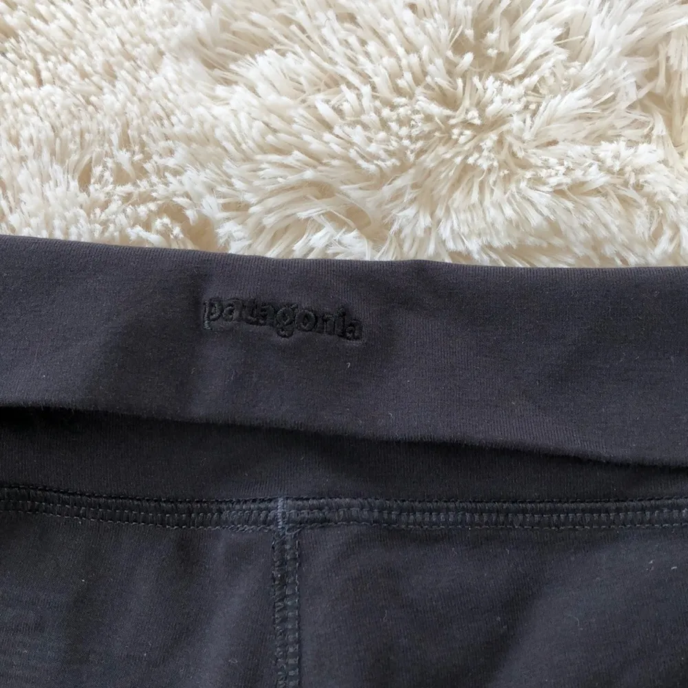 Patagonia Black Cropped Pants - Image 5