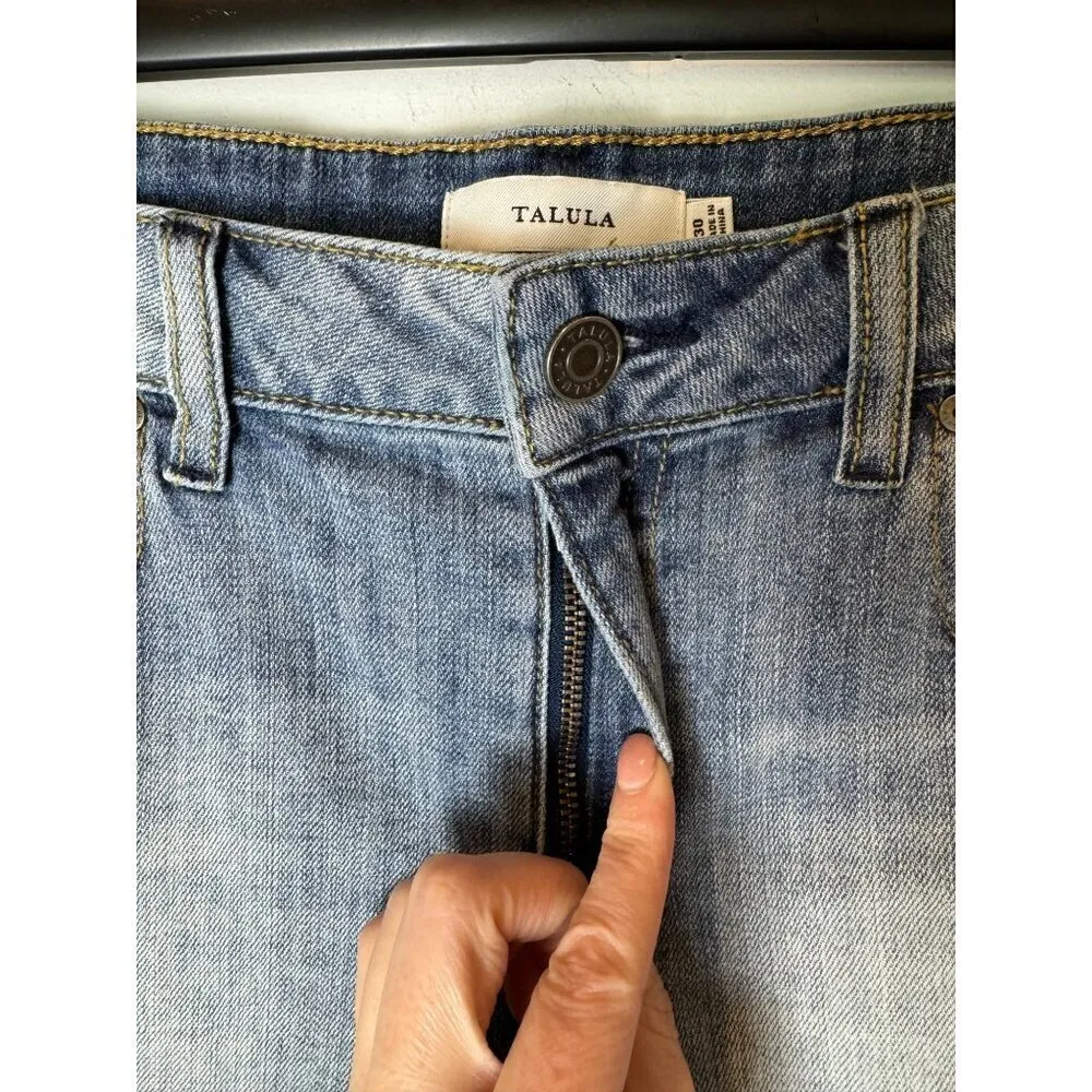 Talula Aritzia Shorts Womens 30 Blue Denim Medium Wash High Rise Raw Hem Jean - Image 5