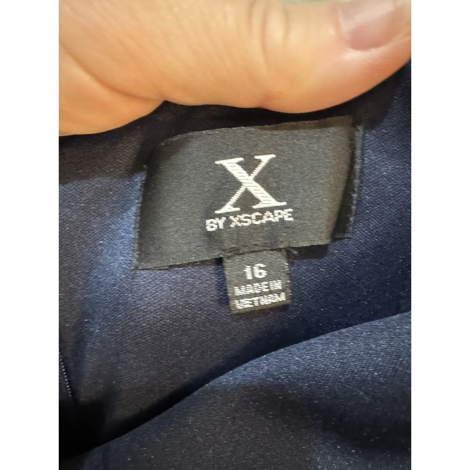 XSCAPE Off-the-Shoulder Gown Navy Size 16 Style XC187 Ruched Wedding Formal - Image 6