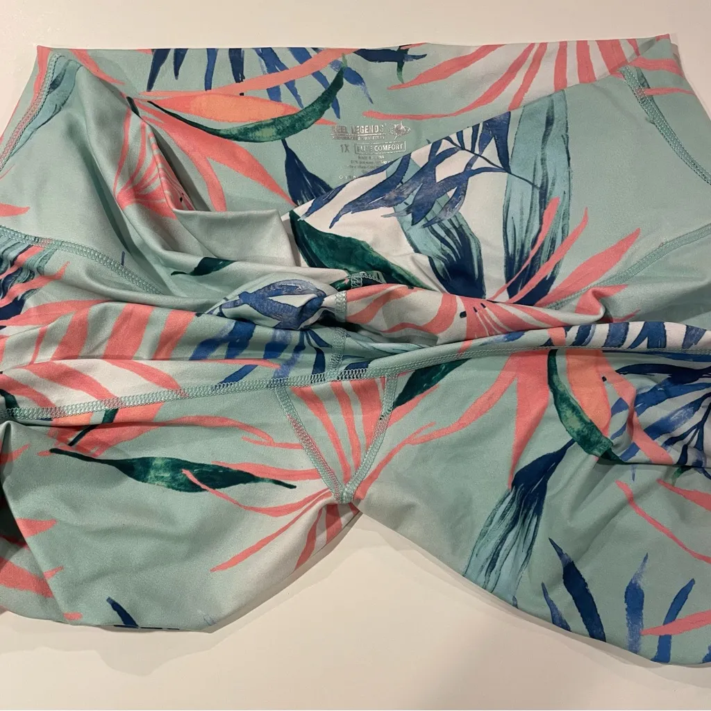 Reel Legends Elite Comfort Leggings size 1X tropical design above the ankle Green - Image 6