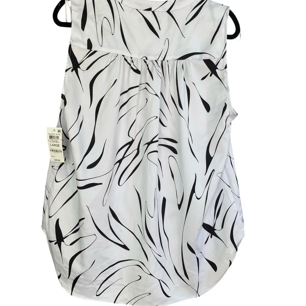 Alfani Black and White Abstract Blouse - Image 3