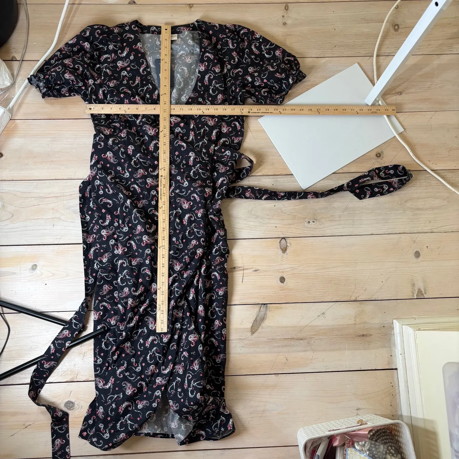 Universal Thread NWT Women's Puff Short Sleeve Midi Wrap Dress Black Paisley L - Image 10