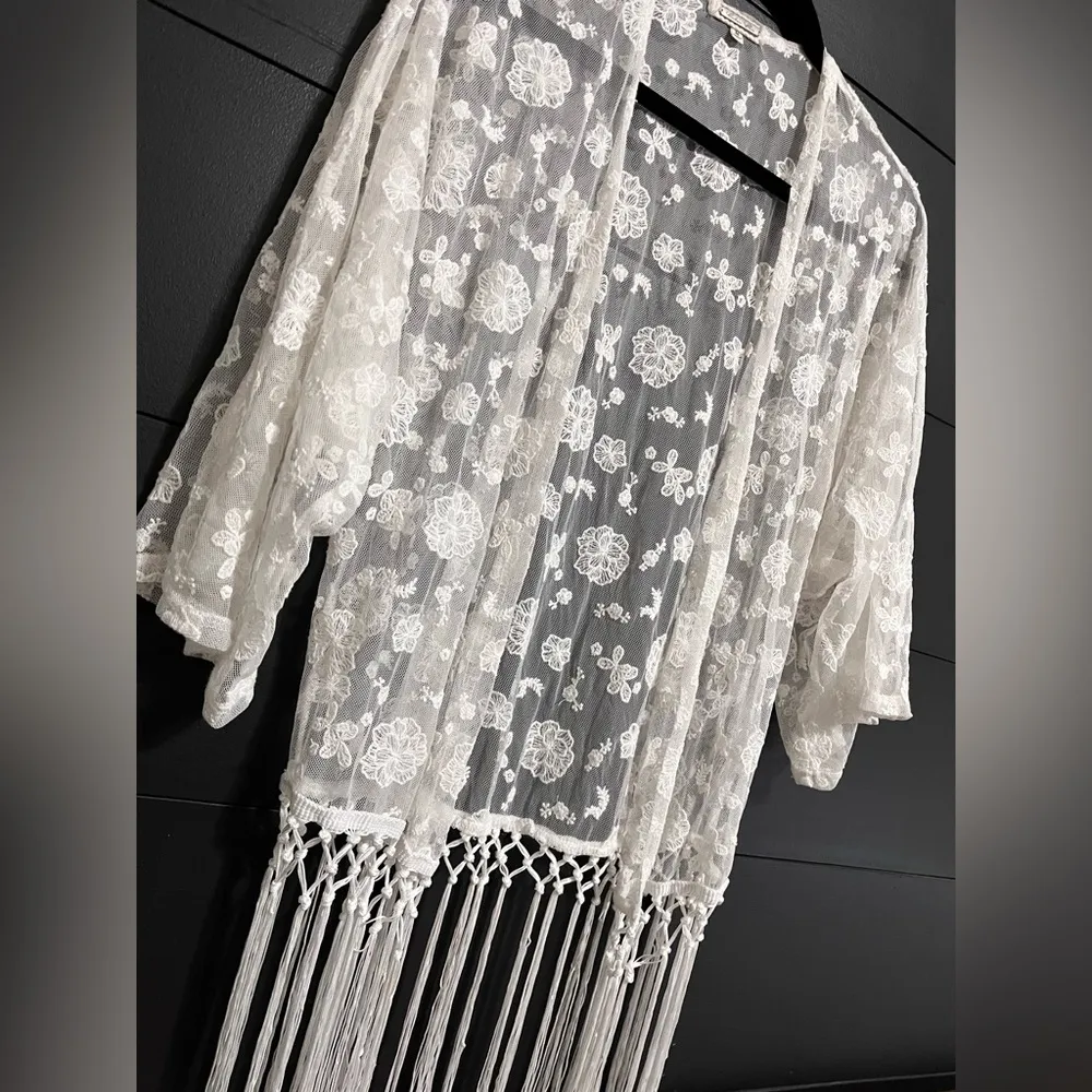 BOHO Sheer Lace Embroidery Fringe Women’s Blouse Top Cover Up Sz M VINTAGE EUC White Size M - Image 2
