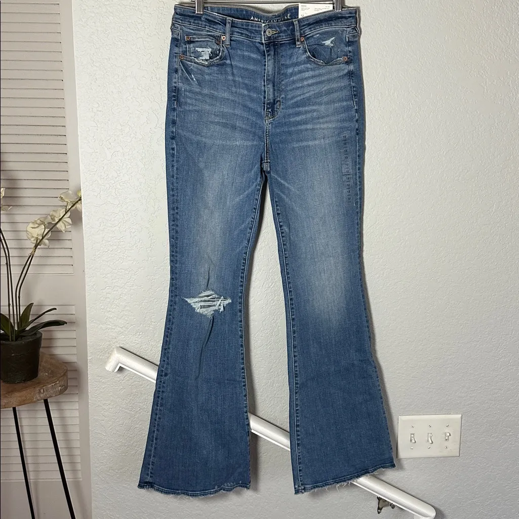 NEW American Eagle Super High Rise Flare Jeans Distressed 12 Long 12L Raw Hem Blue - Image 3